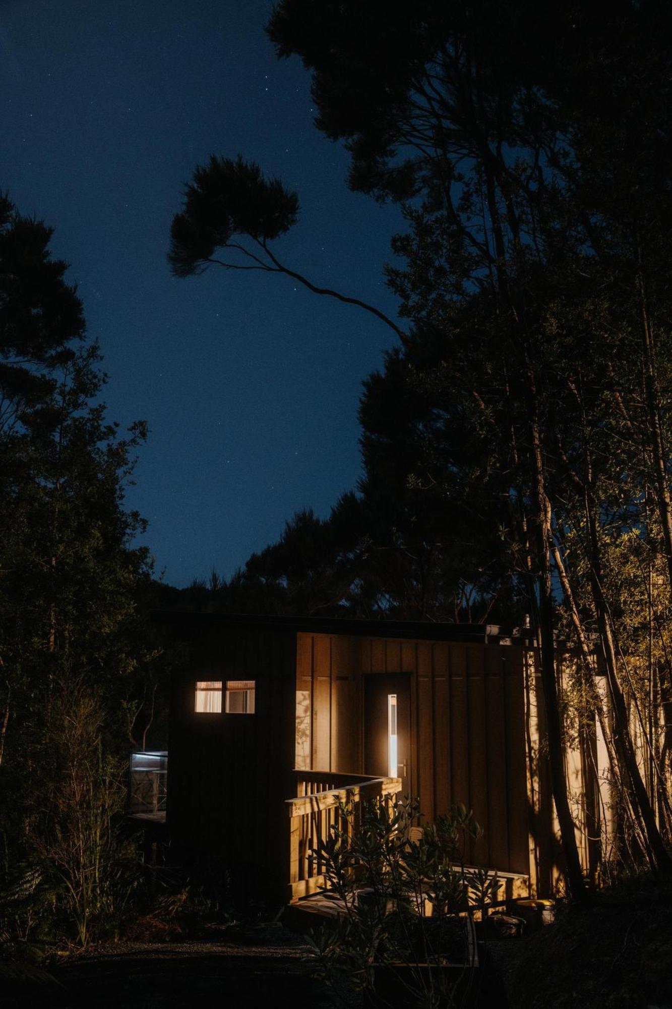 Treetop Tranquility At Rekindle Tree Houses Opua Экстерьер фото
